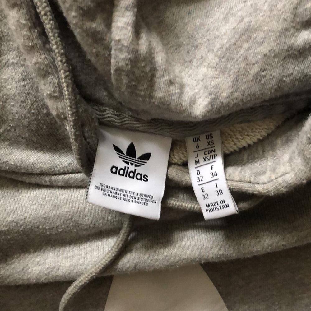 Adidas pull over hoodie - Picture 3 of 4
